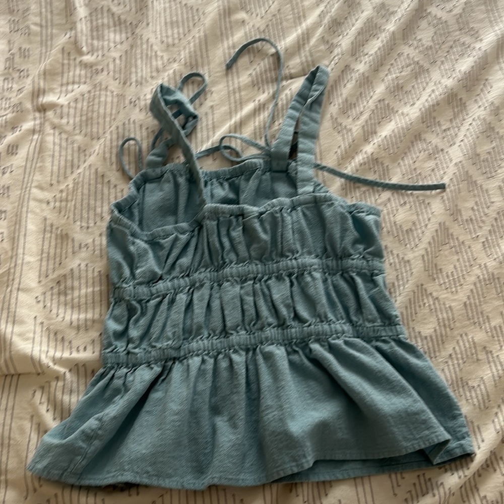 Universal Threads Ruched Top - Picture 2 of 2